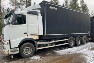 Volvo FH 8*4 + 5-aks Kome Komposiitti ketjupurku kärry