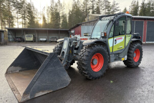 Claas 7040 Scorpion