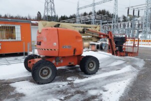 JLG 450AJ Kuukulkija