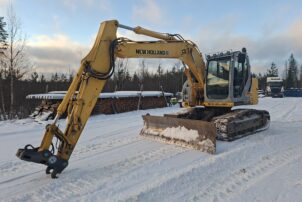 New Holland Kobelco E150 Blade Runner