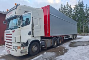 Scania R500 6x2 lokinsiipiyhdistelmä