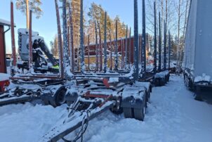 Jyki V52 T-0 puuperävaunu