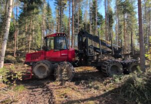 Komatsu 840,3 Ajokone